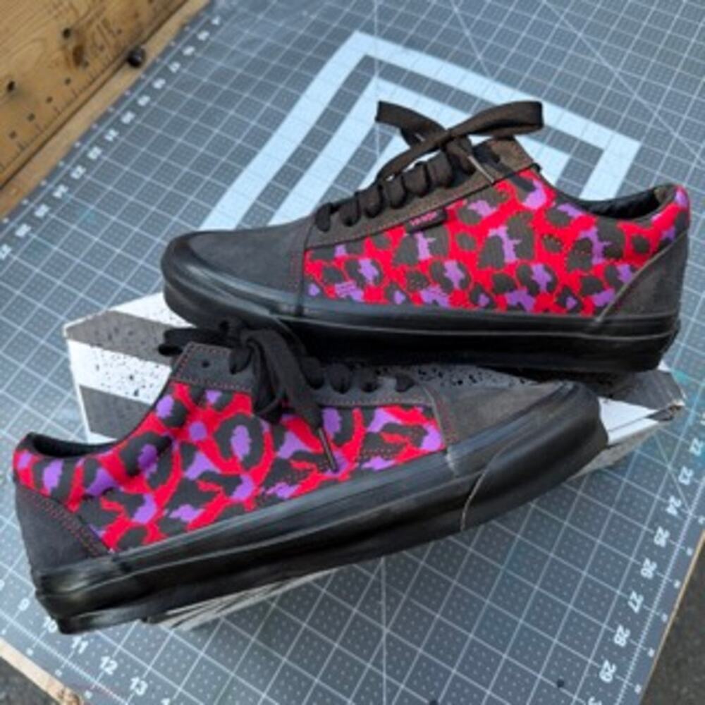 Brand New Stray Rats x Vans Old Skools